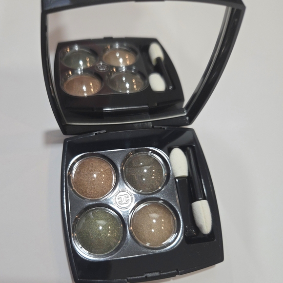 CHANEL 318 BLURRY GREEN Les 4 Ombres Multi-Effect Eyeshadow Pallet  New - Picture 9 of 13